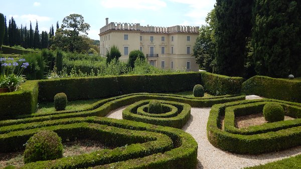 Villa Rizzardi and Pojega garden in Valpolicella